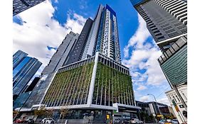 City Views High Rise Apartment At Luxurious Platinum Tower With Balcony